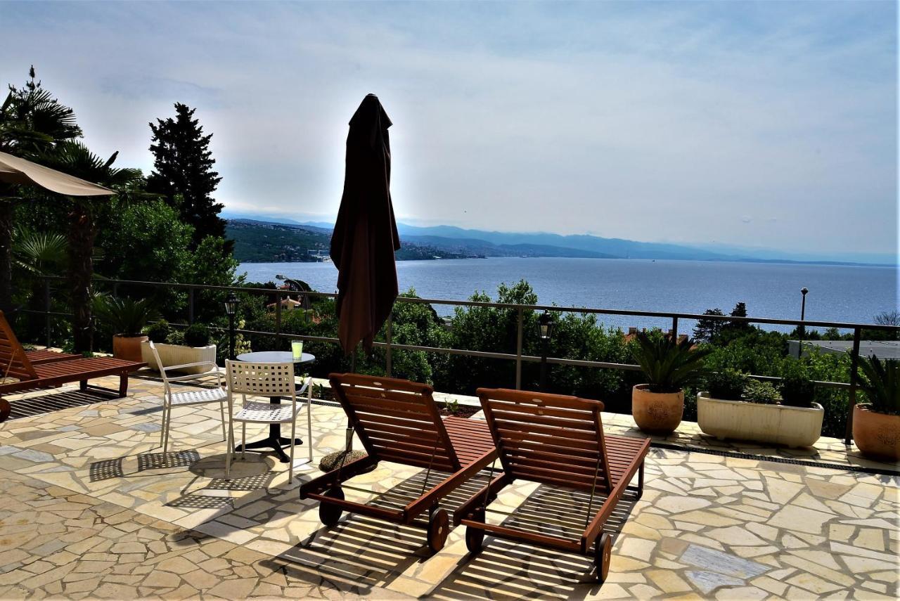 Apartments And Rooms Vila Irma Opatija Buitenkant foto